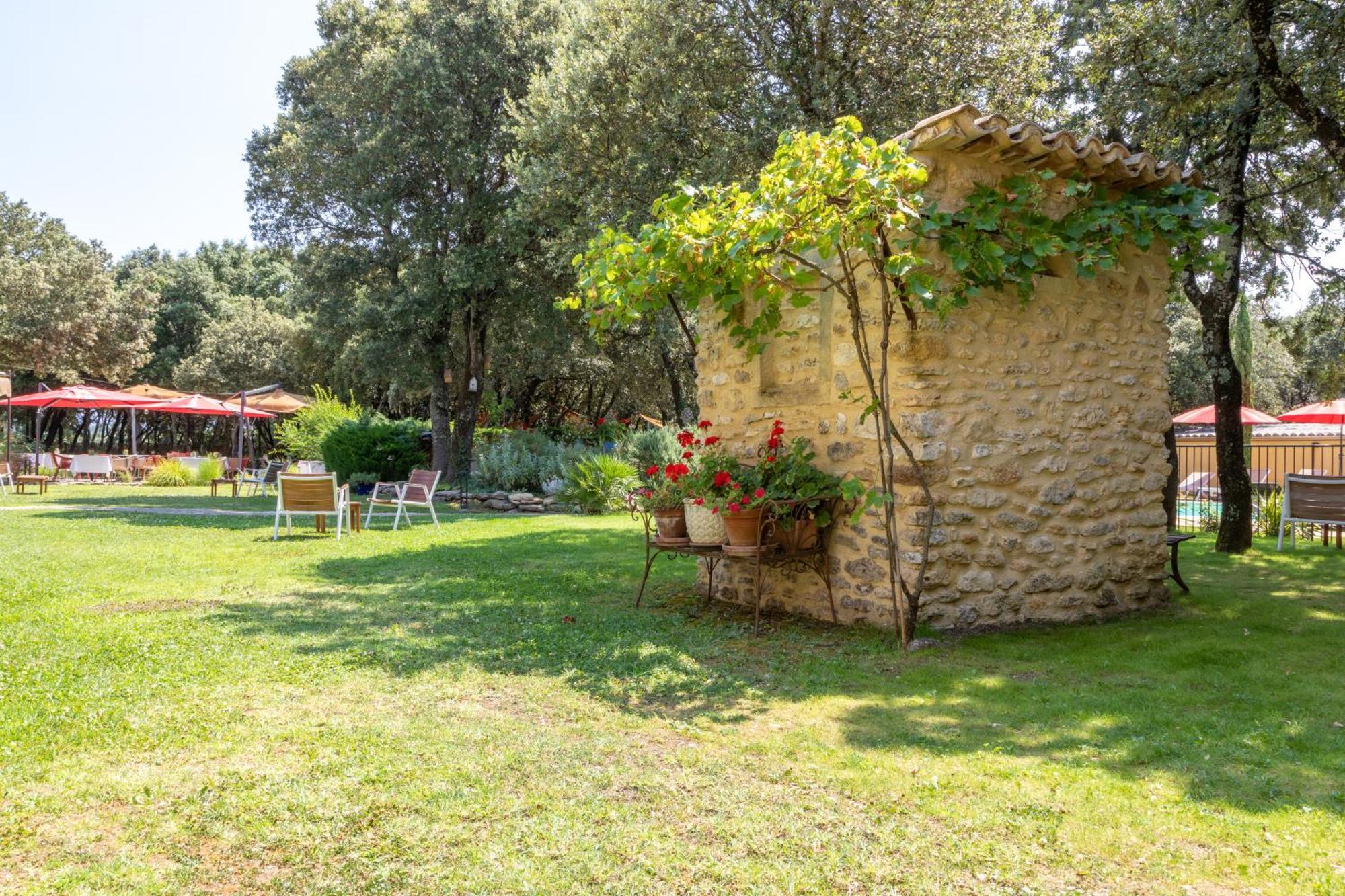 Logis La Bastide De Grignan Hotel & Restaurant "La Chenaie" Ngoại thất bức ảnh